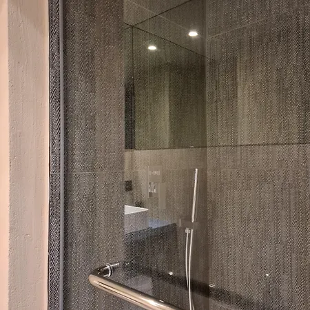 Πανσιόν Serendipity - Navigli 4*